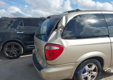 2005 Dodge Grand Caravan Sxt from USA, damaged, VIN 2D4GP44LX5R225080